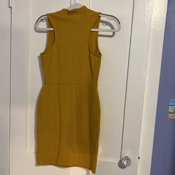 Jack by bb Dakota yellow sleeveless dress nwt - Picture 4 of 4